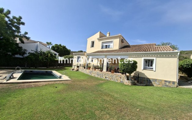Resale - Detached villa - Manilva - La Duquesa