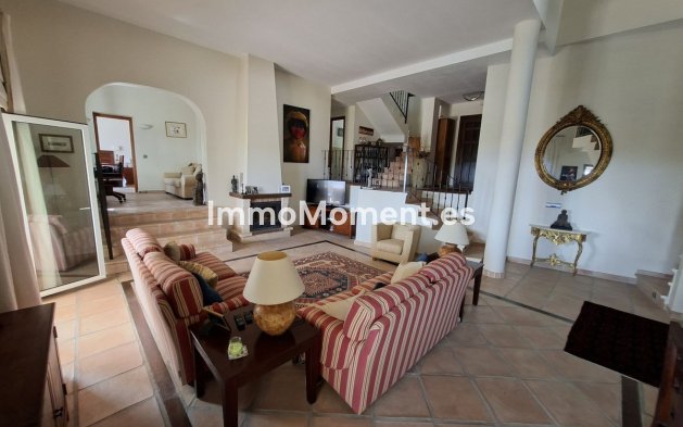 Resale - Detached villa - Manilva - La Duquesa