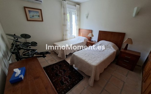 Resale - Detached villa - Manilva - La Duquesa