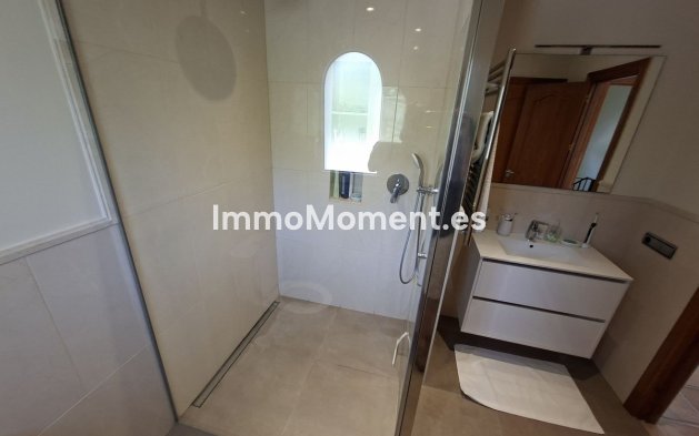Resale - Detached villa - Manilva - La Duquesa