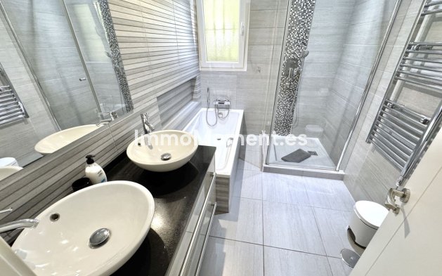 Wiederverkauf - Freistehende Villa - Mijas - Sierrezuela