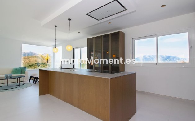 Resale - Detached villa - Marbella - La Mairena
