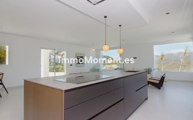 Resale - Detached villa - Marbella - La Mairena