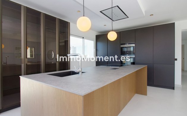 Resale - Detached villa - Marbella - La Mairena