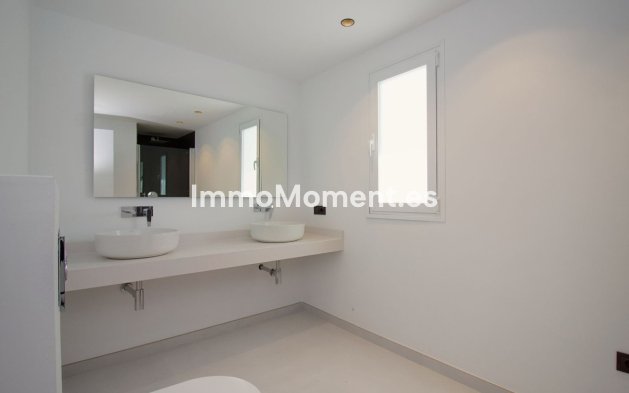 Resale - Detached villa - Marbella - La Mairena