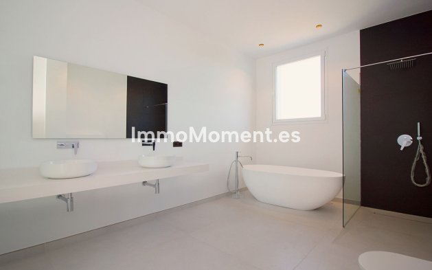 Resale - Detached villa - Marbella - La Mairena