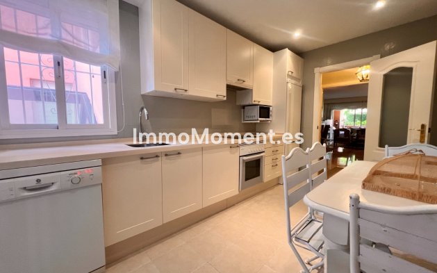 Lange termijn verhuur - Appartement - Marbella - Guadalmina Baja