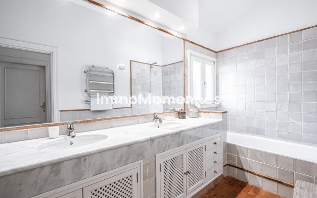 Bestaande woning - Vrijstaande villa - Sotogrande