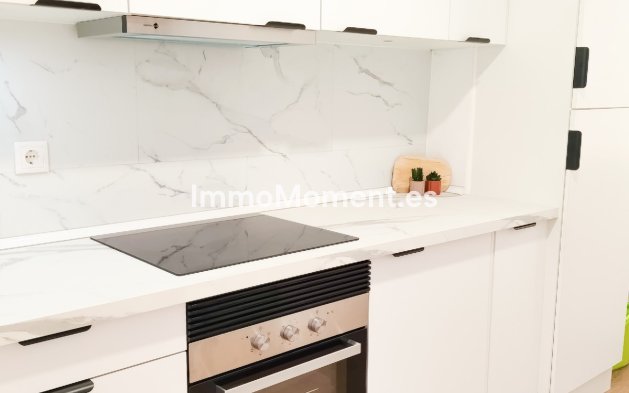 Resale - Apartment - Orihuela Costa - Cabo roig - La Zenia