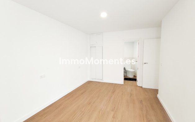 Resale - Apartment - Orihuela Costa - Cabo roig - La Zenia