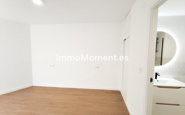 Resale - Apartment - Orihuela Costa - Cabo roig - La Zenia