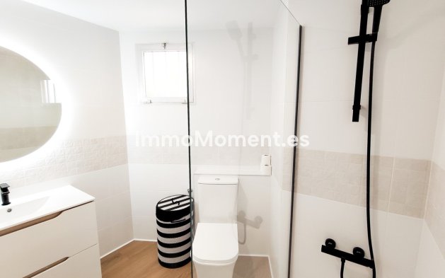 Resale - Apartment - Orihuela Costa - Cabo roig - La Zenia