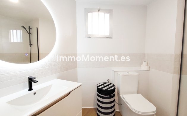 Resale - Apartment - Orihuela Costa - Cabo roig - La Zenia
