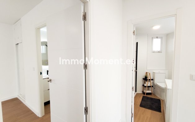 Resale - Apartment - Orihuela Costa - Cabo roig - La Zenia