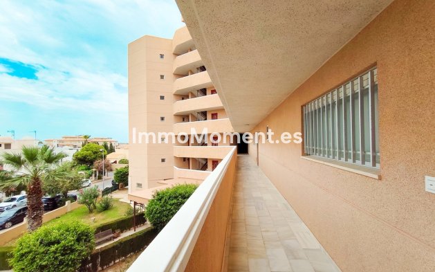 Resale - Apartment - Orihuela Costa - Cabo roig - La Zenia