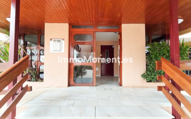 Resale - Apartment - Orihuela Costa - Cabo roig - La Zenia