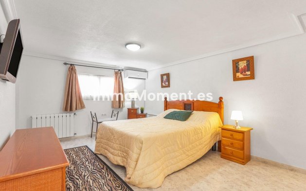 Bestaande woning - Vrijstaande villa - Torrevieja - Torrevieja Centro