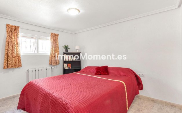 Bestaande woning - Vrijstaande villa - Torrevieja - Torrevieja Centro