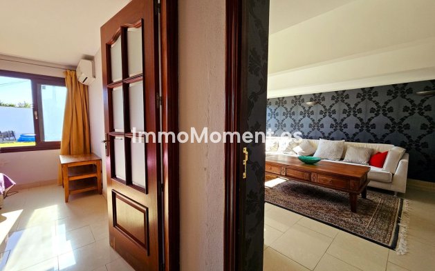 Reventa - Villa independiente - Estepona  - Estepona Centro