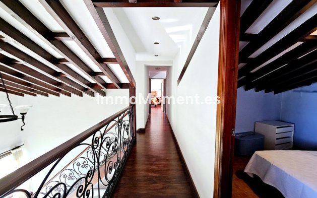Reventa - Villa independiente - Estepona  - Estepona Centro