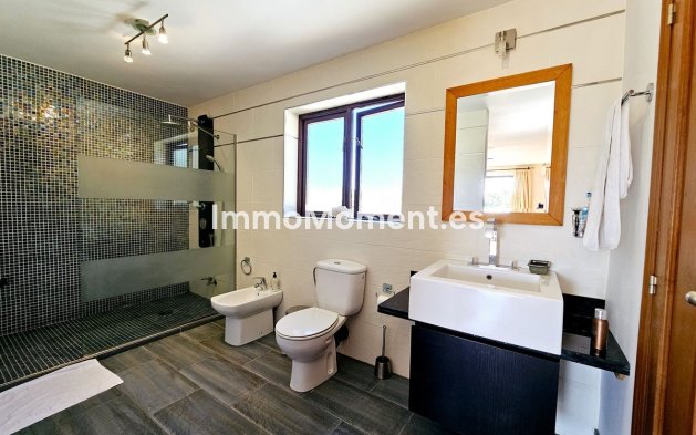 Reventa - Villa independiente - Estepona  - Estepona Centro
