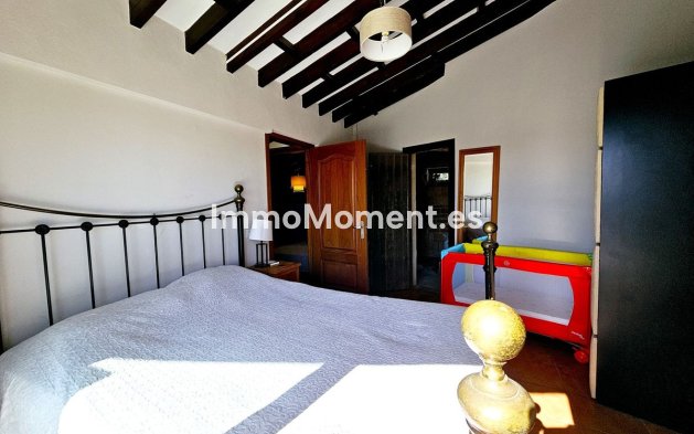 Reventa - Villa independiente - Estepona  - Estepona Centro