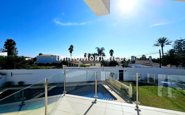 Reventa - Villa independiente - Estepona  - Estepona Centro