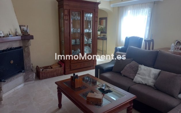 Reventa - Villa independiente - Estepona  - Estepona Centro
