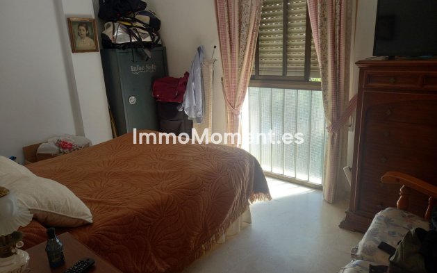 Reventa - Villa independiente - Estepona  - Estepona Centro
