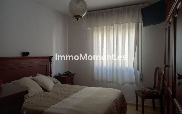 Reventa - Villa independiente - Estepona  - Estepona Centro