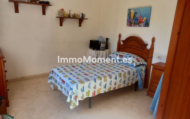 Reventa - Villa independiente - Estepona  - Estepona Centro
