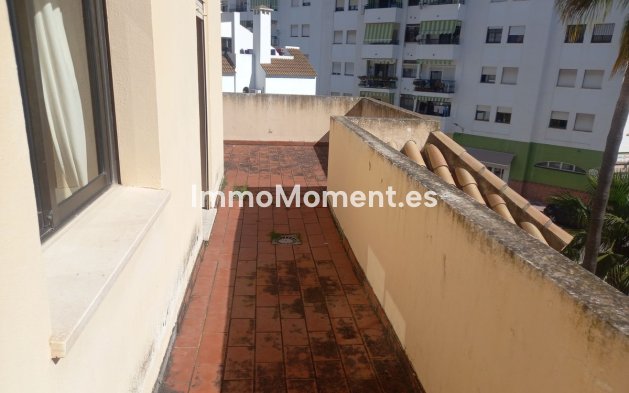 Reventa - Villa independiente - Estepona  - Estepona Centro