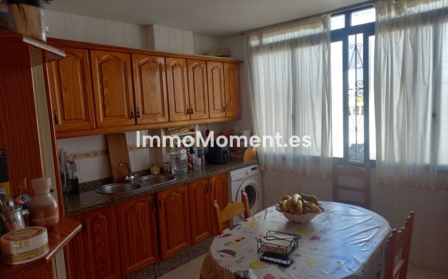 Reventa - Villa independiente - Estepona  - Estepona Centro
