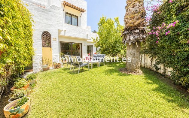 Resale - Apartment - Estepona - Estepona Centro