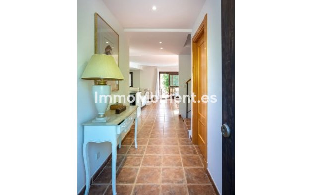 Wiederverkauf - Freistehende Villa - Estepona  - New Golden Mile