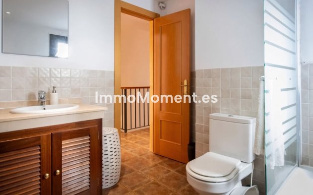 Wiederverkauf - Freistehende Villa - Estepona  - New Golden Mile
