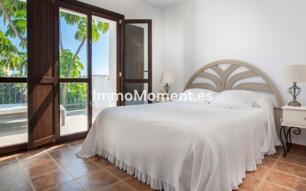 Wiederverkauf - Freistehende Villa - Estepona  - New Golden Mile
