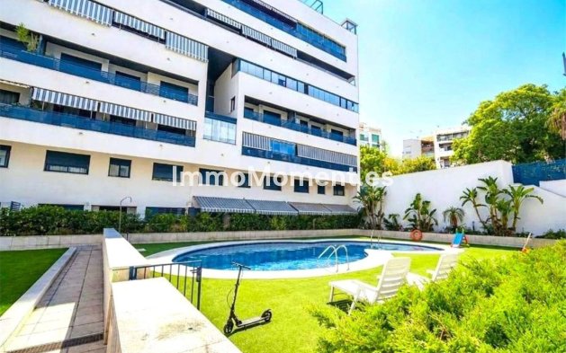 Wiederverkauf - Wohnung - Estepona  - Estepona Centro