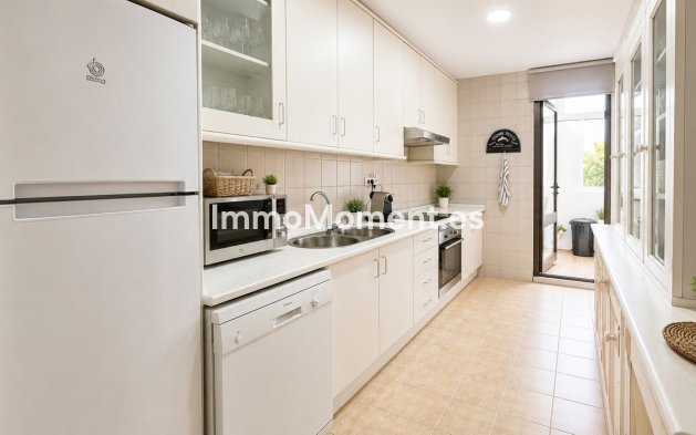 Wiederverkauf - Wohnung - Estepona  - Estepona Centro