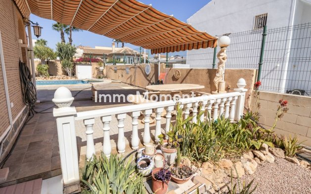 Wiederverkauf - Freistehende Villa - Orihuela Costa - La Regia