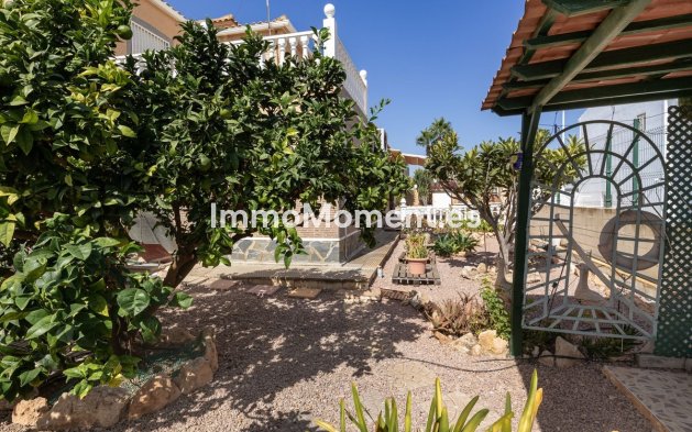 Wiederverkauf - Freistehende Villa - Orihuela Costa - La Regia