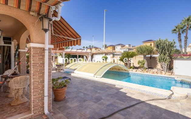 Wiederverkauf - Freistehende Villa - Orihuela Costa - La Regia