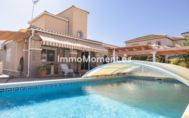 Wiederverkauf - Freistehende Villa - Orihuela Costa - La Regia