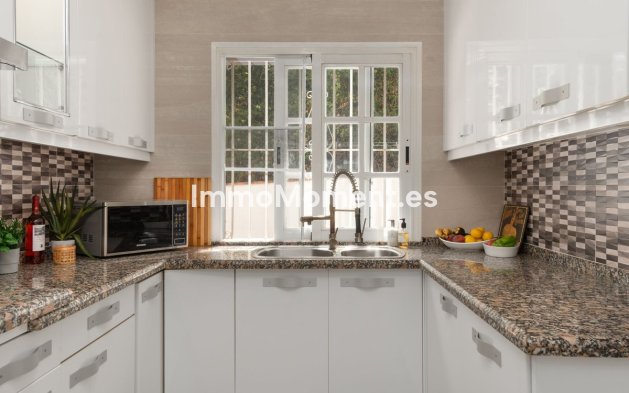 Wiederverkauf - Freistehende Villa - Benalmadena - Benalmadena Centro