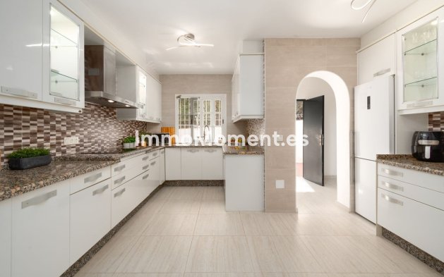 Wiederverkauf - Freistehende Villa - Benalmadena - Benalmadena Centro
