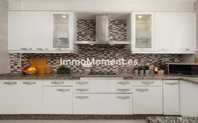 Wiederverkauf - Freistehende Villa - Benalmadena - Benalmadena Centro