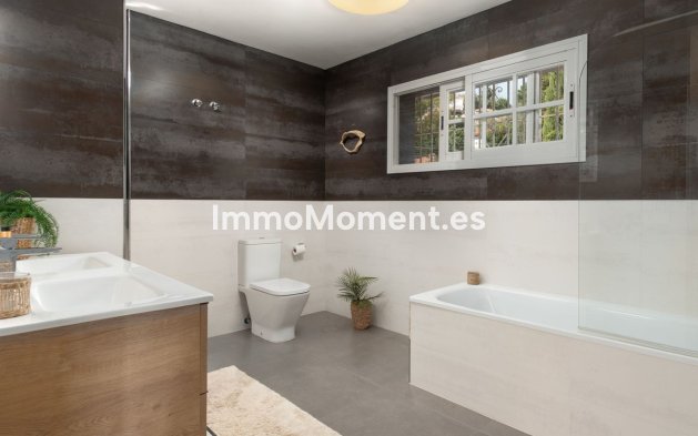 Wiederverkauf - Freistehende Villa - Benalmadena - Benalmadena Centro