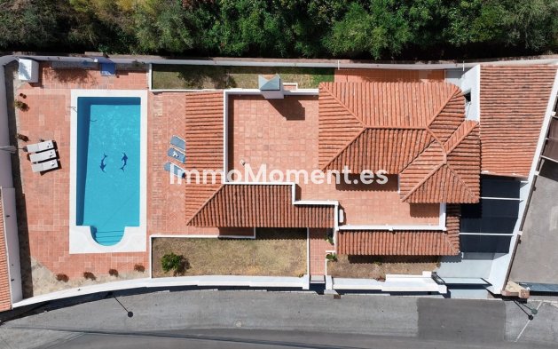 Wiederverkauf - Freistehende Villa - Benalmadena - Benalmadena Centro