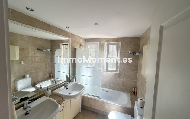 Resale - Apartment - Mijas Costa - Calahonda