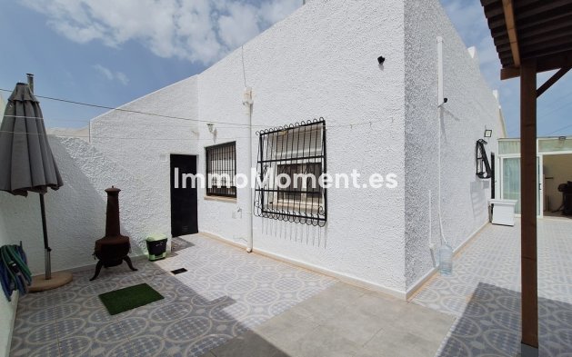 Wiederverkauf - Freistehende Villa - Orihuela Costa - Villamartín